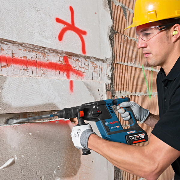 Акумуляторний перфоратор Bosch GBH 18V-26 F Professional, 2 акб 18 V 6 Ah і з/п GAL 1880 CV, у кейсі