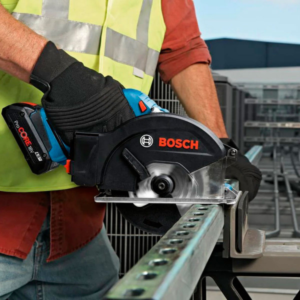 Акумуляторна циркулярна пила Bosch GKM 18V-50 Professional, 2 акб GBA 18V 5.0Ah, з/п в L-Boxx 238